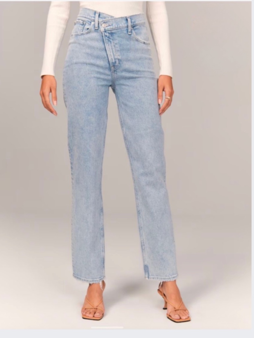 Abercrombie | 90s Straight Jeans | 27 | Ultra High Rise | Diagonal Fly